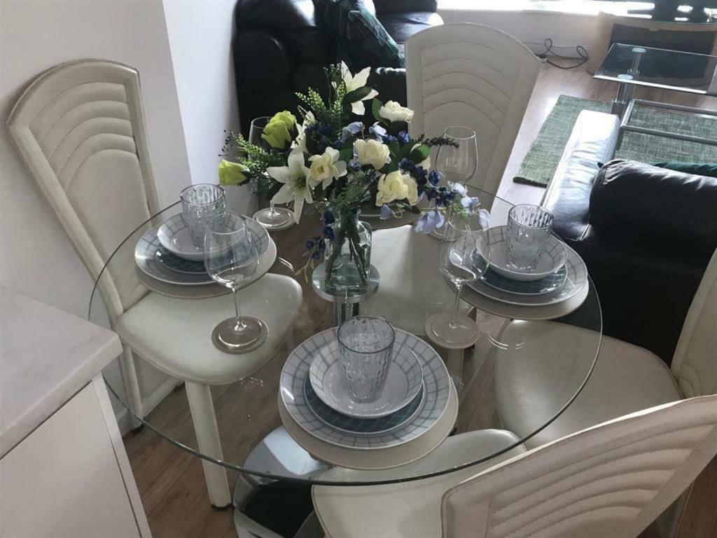 Marco Island -Spacious City Centre 2 Bedroom Apartment Nottingham Exterior photo